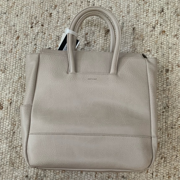 ⭐️Host pick⭐️NWT Matt & Nat Diaper bag - only one left❗️ - Picture 9 of 14